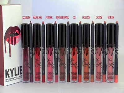 KYLIE Jenner Makeup Artist Matte Liquid Lipstick & Lip Liner